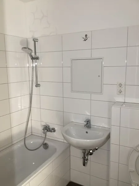 renovierte 1-Zimmer-Single-Wohnung — photo 1